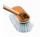 shurhold-cepillo-duro-para-cubierta-con-mango-de-madera-modelo-1-1-9452_thumb_588x506
