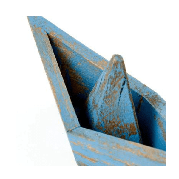 barco de madera envejecida azul batela